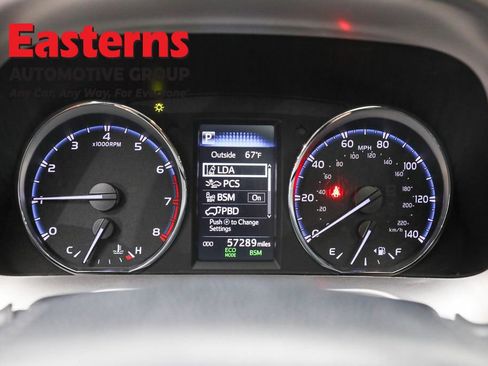 Used 2018 Toyota RAV4 Limited image 18