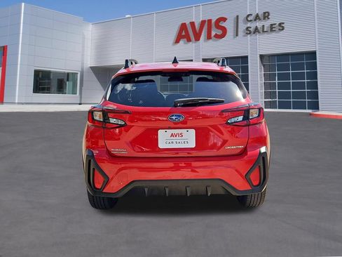 Used 2025 Subaru Crosstrek 2.5i Premium AWD/4WD image 7