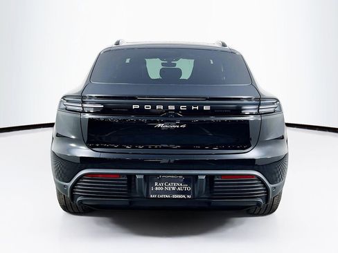 New 2026 Porsche Macan 4 Electric image 10