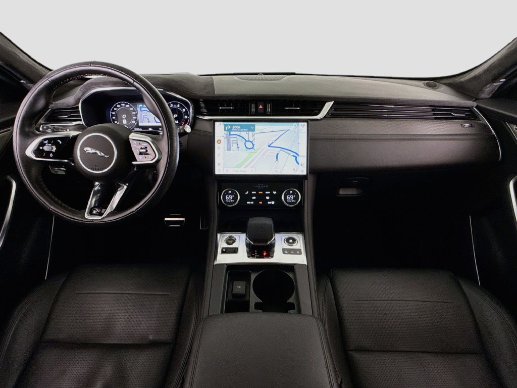 Certified 2024 Jaguar F-PACE SVR AWD/4WD image 9