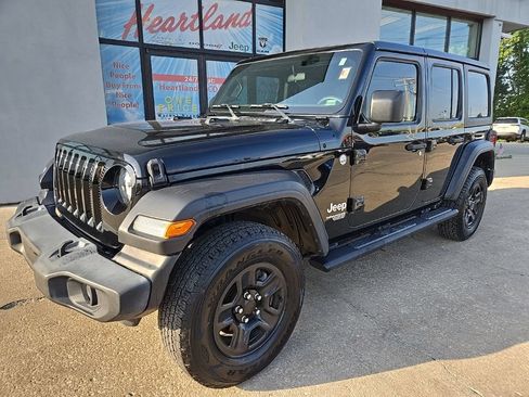 Used 2021 Jeep Wrangler Unlimited Sport AWD/4WD image 3