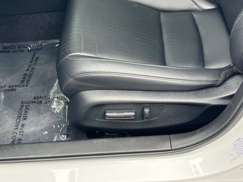 Certified 2024 Honda Civic EX-L image 18