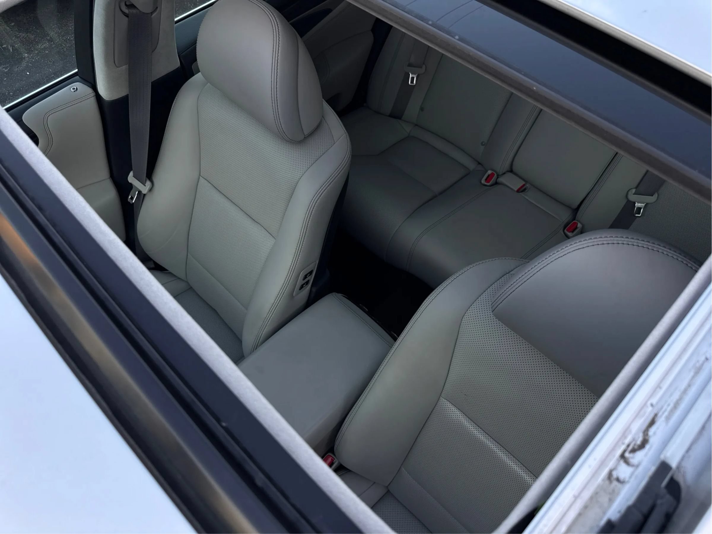 Used 2014 Lexus LS 460 w/ Comfort Package RWD image 22