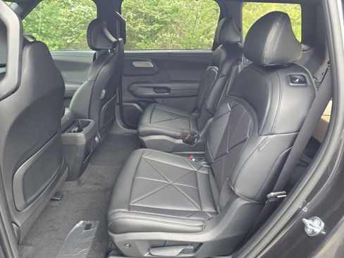 New 2027 Kia Telluride EX FWD image 4