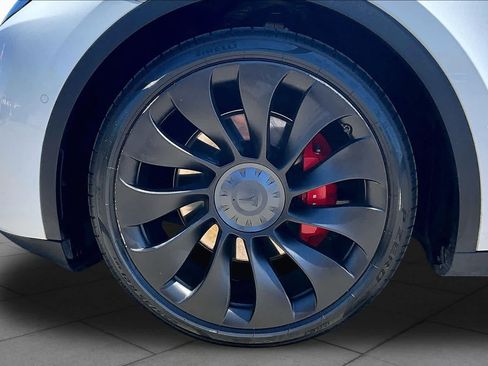 Used 2022 Tesla Model Y Performance AWD/4WD image 10