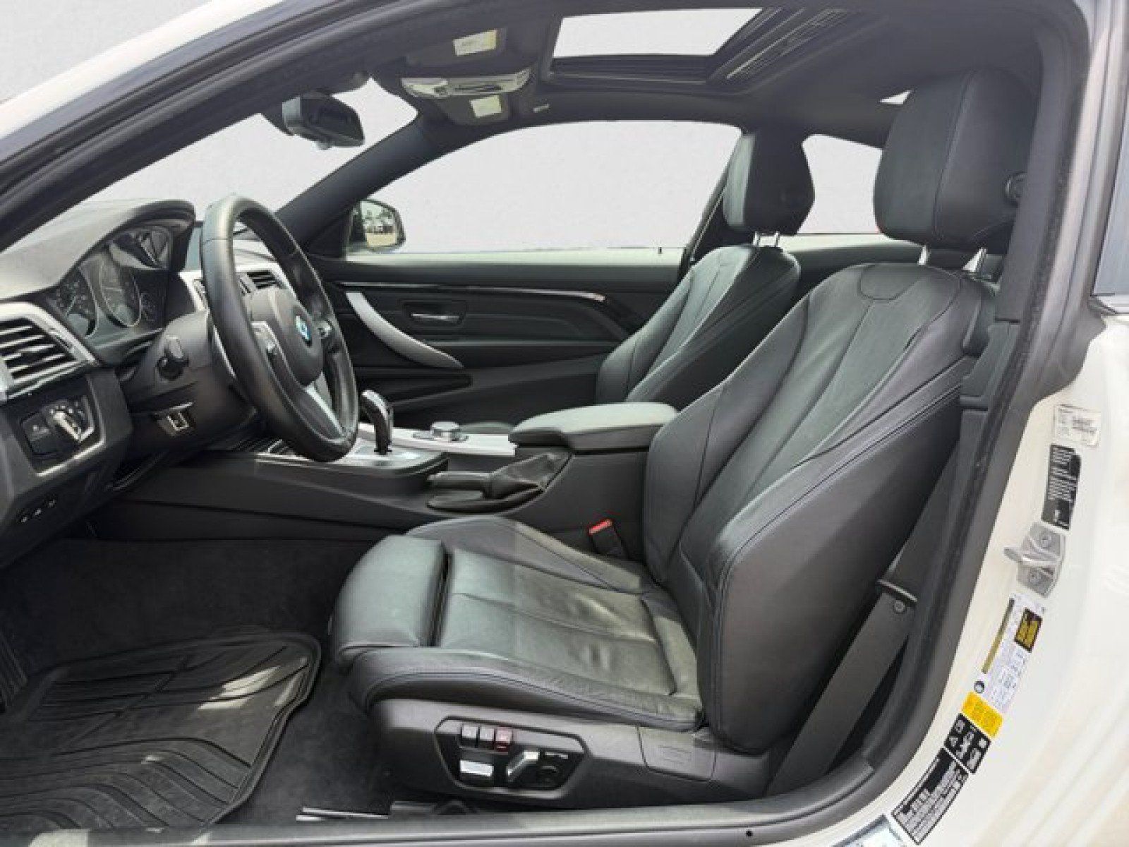 Used 2020 BMW 430i xDrive Coupe w/ M Sport Package AWD/4WD image 10