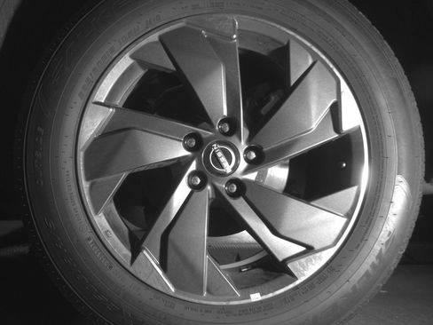 Used 2025 Nissan Rogue SV image 14