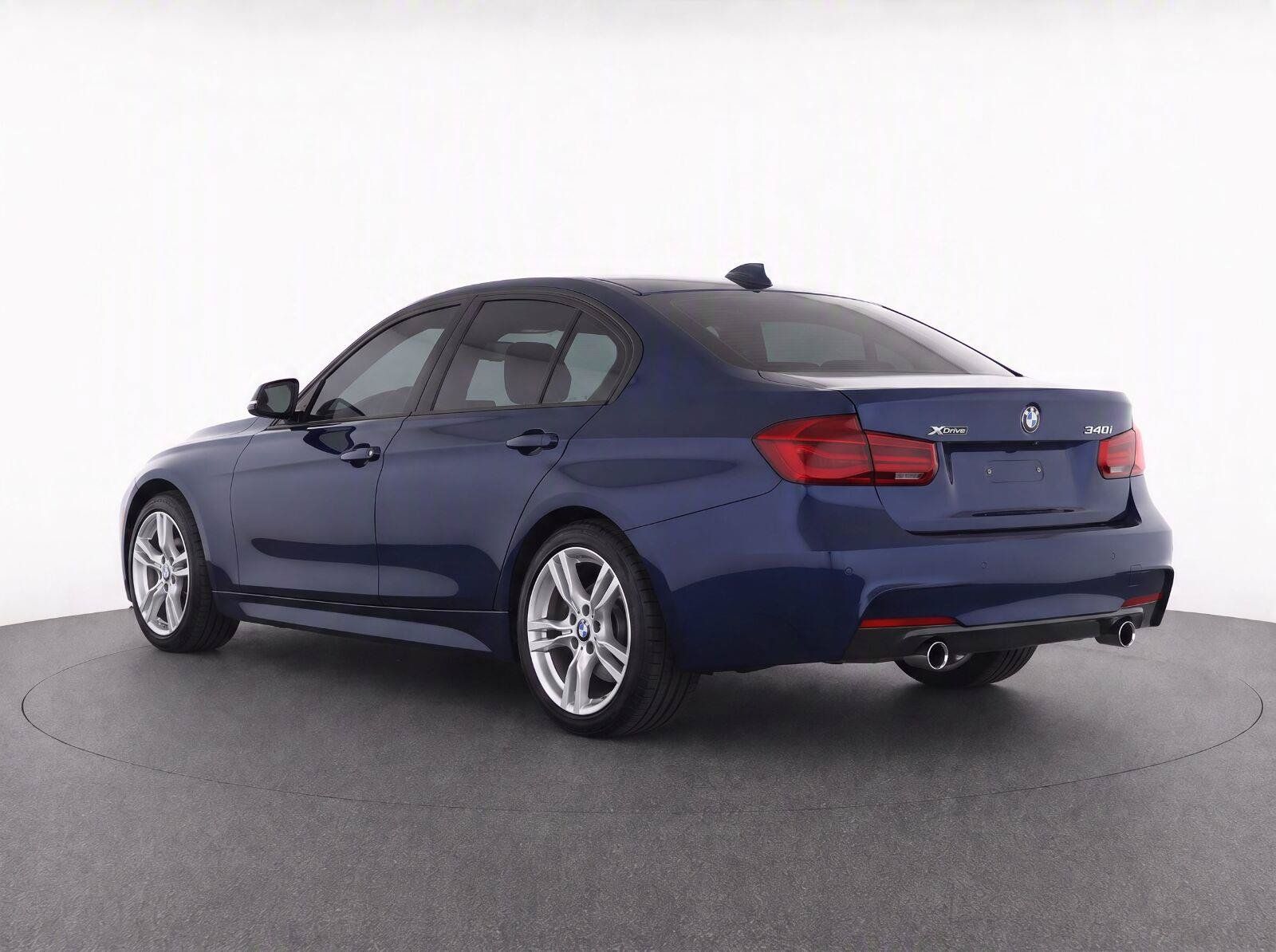 Used 2018 BMW 340i xDrive Sedan AWD/4WD image 4