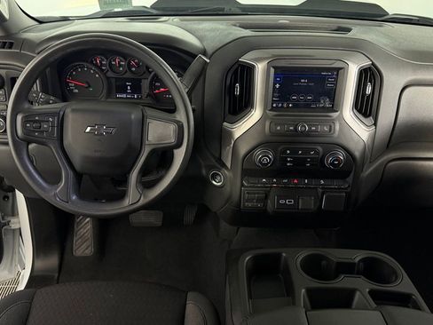 Used 2025 Chevrolet Silverado 1500 Custom Trail Boss AWD/4WD image 14