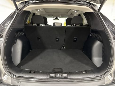 Used 2022 Ford Escape SE w/ SE Sport Appearance Package image 25