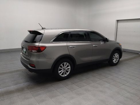 Used 2019 Kia Sorento LX image 10