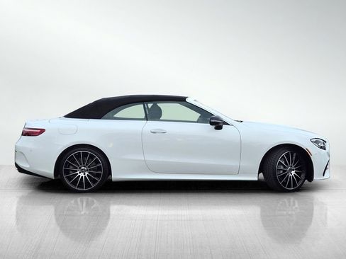 Used 2022 Mercedes-Benz E 450 4MATIC Cabriolet image 4