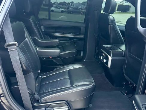 Used 2020 Ford Expedition XLT w/ Black Accent Package RWD image 15