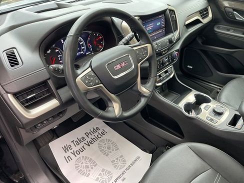 Used 2024 GMC Terrain Denali w/ Black Diamond Edition image 19