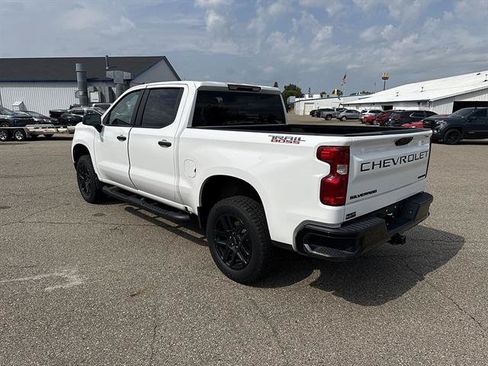 Used 2025 Chevrolet Silverado 1500 Custom Trail Boss w/ Turbomax Blackout Package AWD/4WD image 70