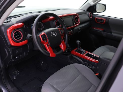 Certified 2022 Toyota Tacoma SR image 3