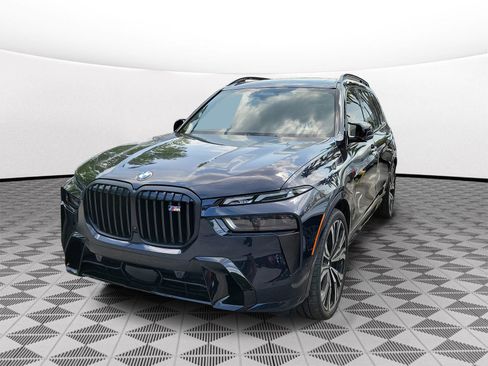 Used 2026 BMW X7 M60i AWD/4WD image 3