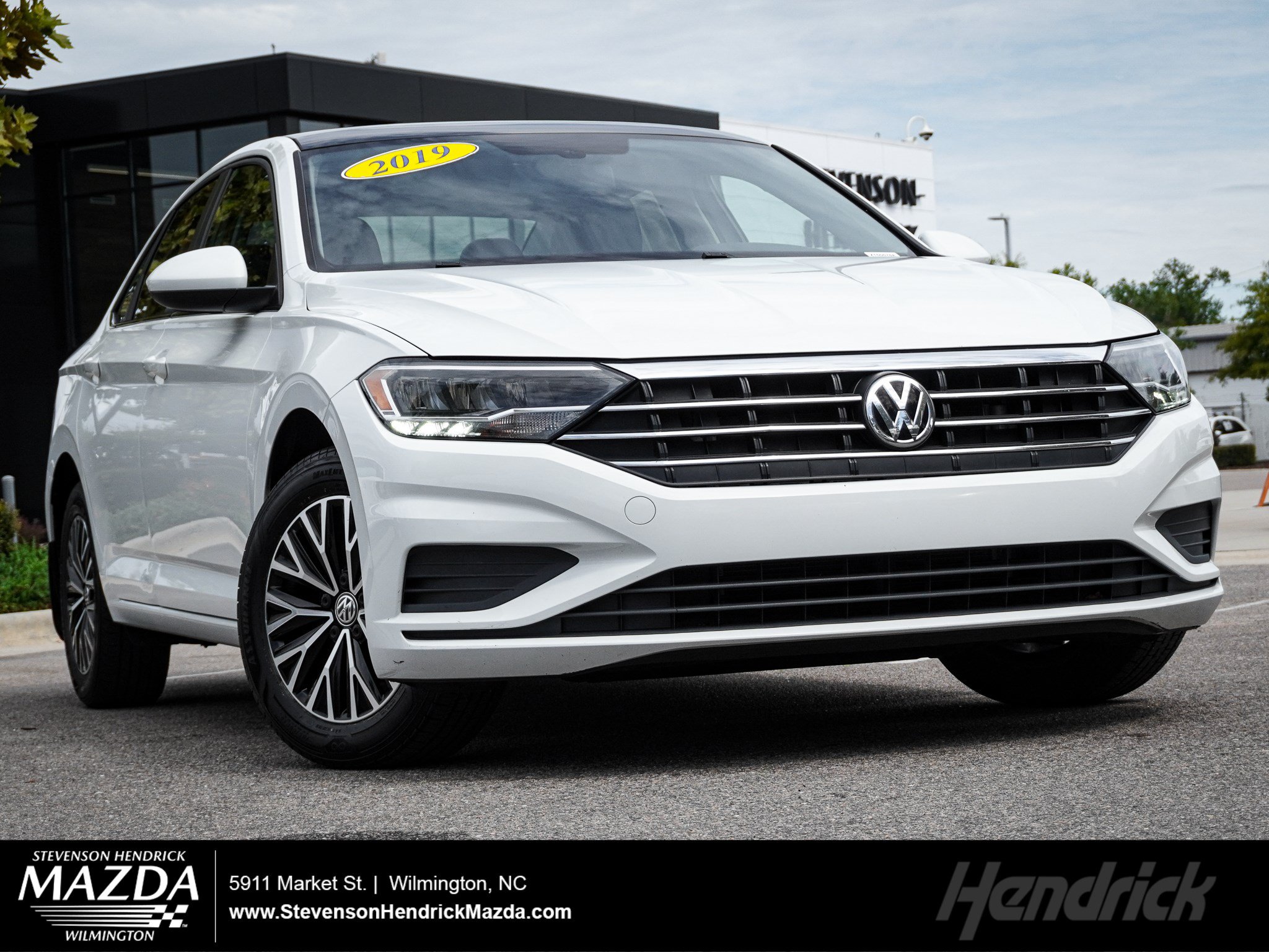 Used 2019 Volkswagen Jetta SE FWD image 1