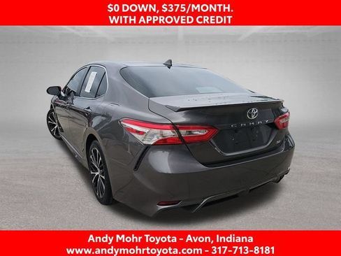 Used 2020 Toyota Camry SE FWD image 5