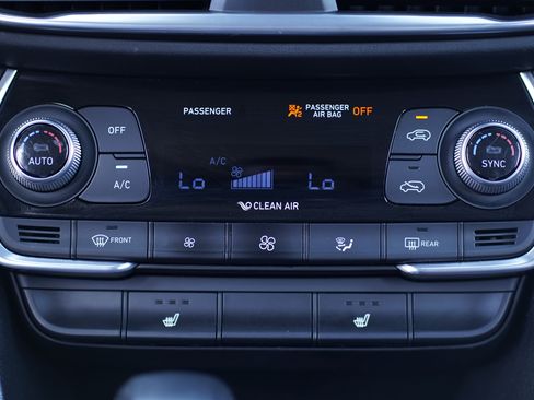 Used 2019 Hyundai Santa Fe Limited FWD image 30