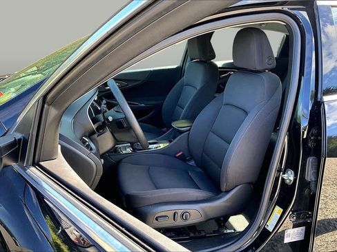 Used 2024 Chevrolet Malibu LT FWD image 9