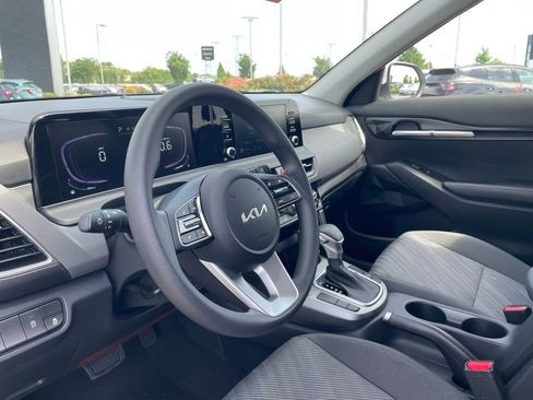 New 2026 Kia Seltos LX FWD image 10