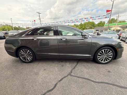 Used 2019 Lincoln MKZ Reserve FWD image 4