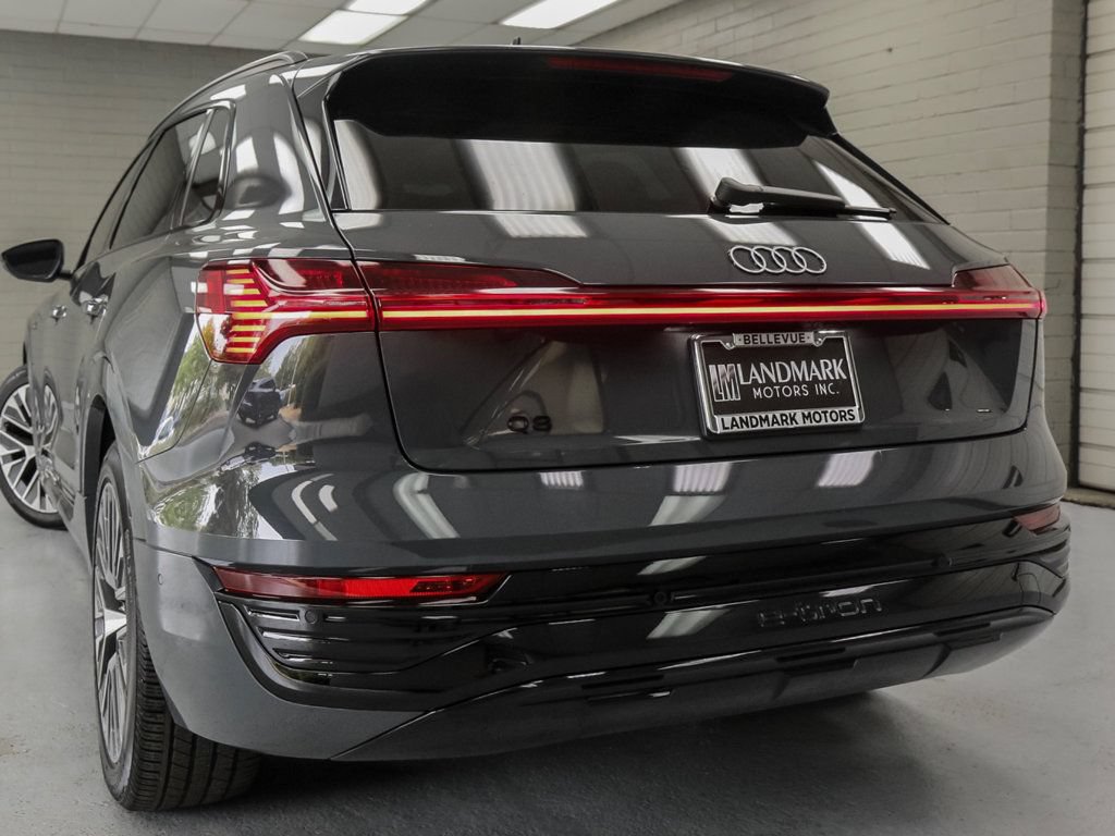 Used 2024 Audi Q8 e-tron Prestige w/ Prestige Package AWD/4WD image 31