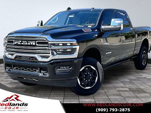 Used 2025 RAM 2500 Laramie AWD/4WD image 1