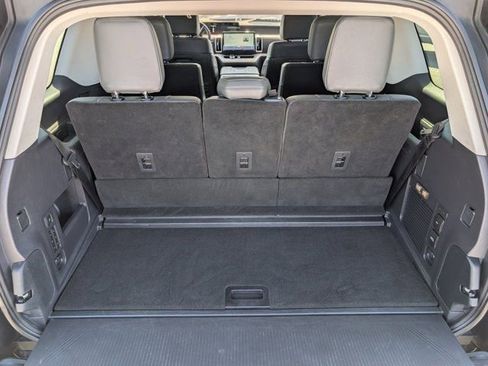 Used 2025 Ford Expedition Active RWD image 14