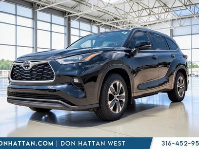 Used 2023 Toyota Highlander XLE