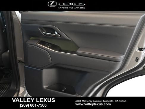 Used 2025 Lexus GX 550 AWD/4WD image 19