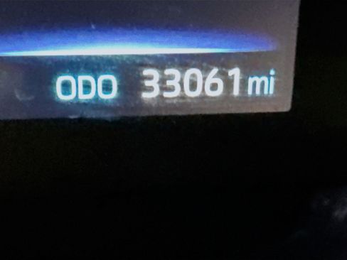 Used 2024 Toyota Corolla LE w/ LE Convenience Package image 19