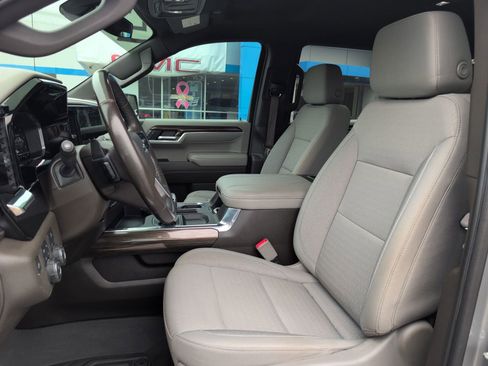 Used 2023 Chevrolet Silverado 1500 RST image 10