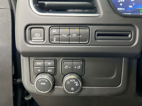 Used 2023 Chevrolet Tahoe LT AWD/4WD image 19