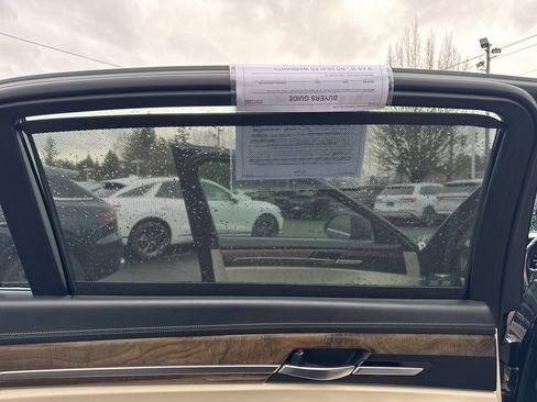 Used 2017 Genesis G90 3.3T Premium image 47