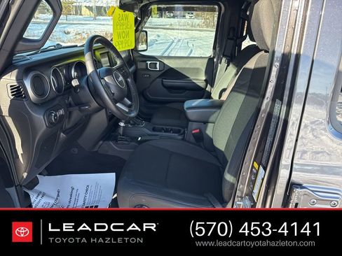 Used 2021 Jeep Wrangler Unlimited Sport image 16