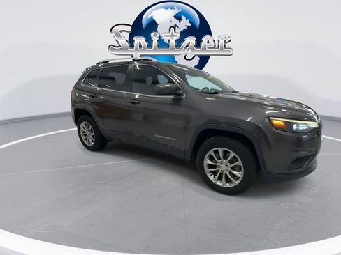 Used 2020 Jeep Cherokee Latitude Plus w/ Cold Weather Group image 2