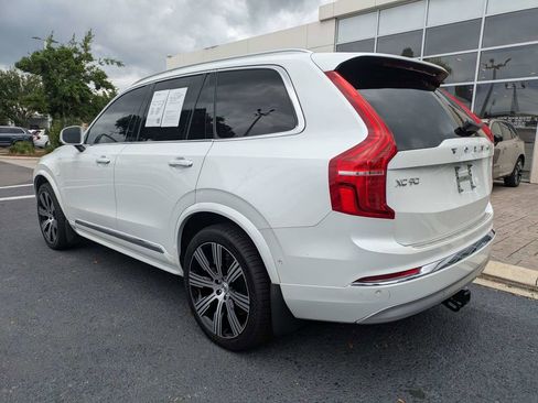 Used 2022 Volvo XC90 T8 Inscription w/ Lounge Package AWD/4WD image 4