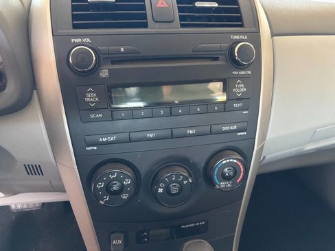 Used 2010 Toyota Corolla LE FWD image 28
