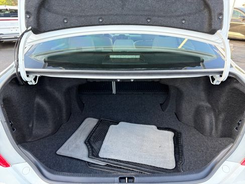 Used 2012 Toyota Camry XLE w/ Leather Pkg FWD image 28