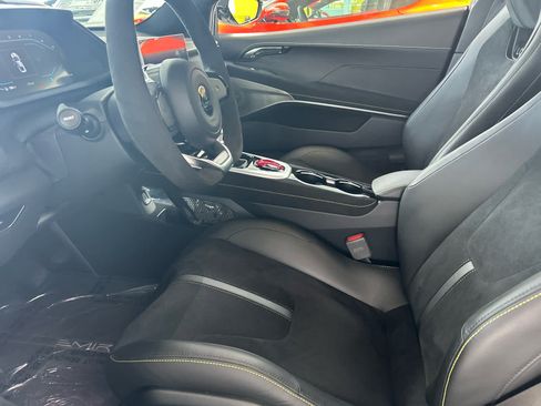 Used 2025 Lotus Emira RWD image 3