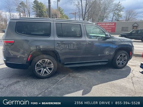 Used 2024 Jeep Wagoneer Series II image 1