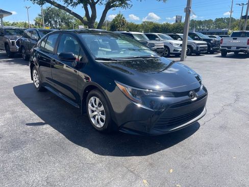 Used 2026 Toyota Corolla LE FWD image 7