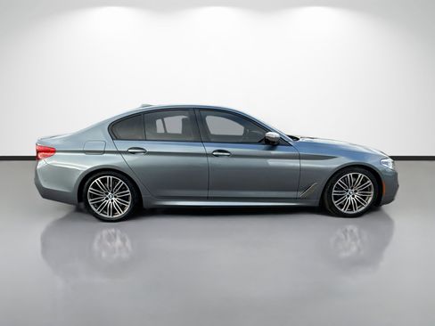 Used 2018 BMW M550i xDrive M550i xDrive image 2