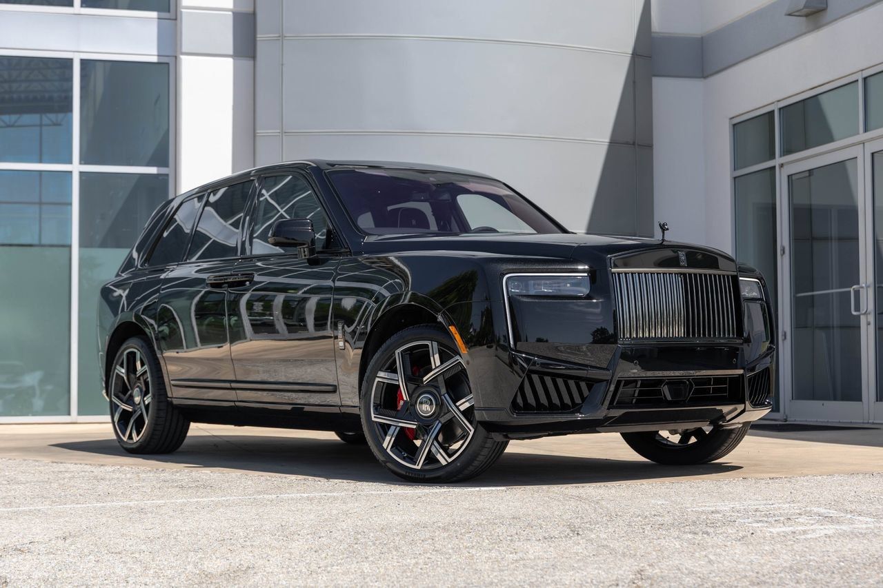 New 2027 Rolls-Royce Cullinan Black Badge AWD/4WD image 1