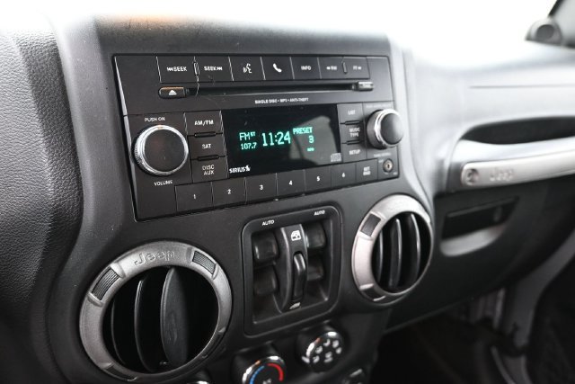 Used 2014 Jeep Wrangler Unlimited Sport w/ Quick Order Package 24S AWD/4WD image 17