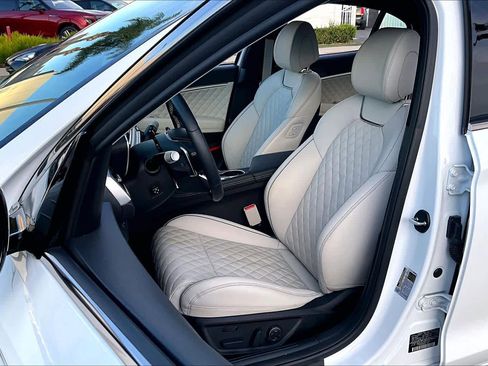 Used 2024 Genesis G70 3.3T Advanced w/ Sport Prestige Package image 7