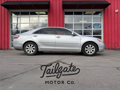 Used 2007 Toyota Camry LE image 1