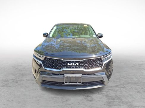 Used 2023 Kia Sorento LX FWD image 2